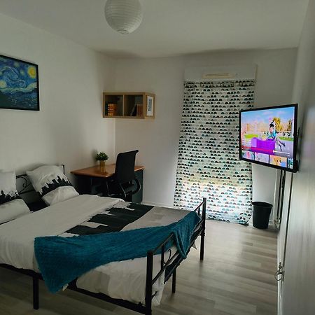 Chambre Privee Proche Stade De France Et Paris Dans Appartement Partage 피에르피트 쉬르 센 외부 사진